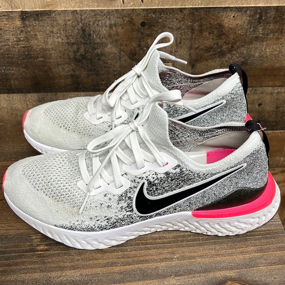 Nike Shoes - Nike Women's Epic React Flyknit 2 Running Tennis Shoe Size 10